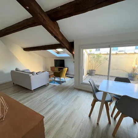 Апартаменты La Dolce Nimoise Terrasse 100 M Des Arenes *