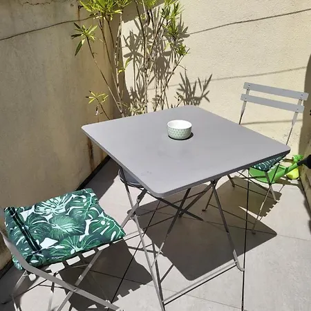 La Dolce Nimoise Terrasse 100 M Des Arenes