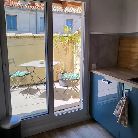 Апартаменты La Dolce Nimoise Terrasse 100 M Des Arenes *