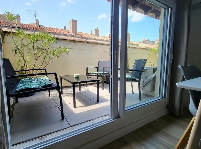 Διαμέρισμα La Dolce Nimoise Terrasse 100 M Des Arenes